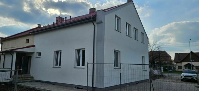 Działka inwestycyja z wyremontowanym budynkiem usługowo/biur