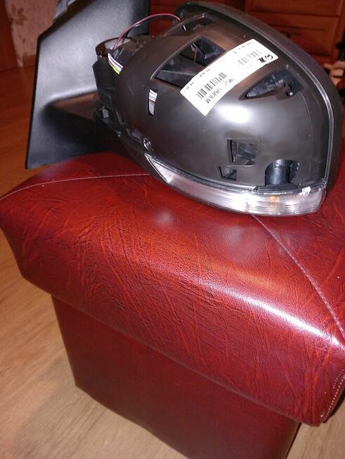 Lusterko Lewe do Focusa 8Pin