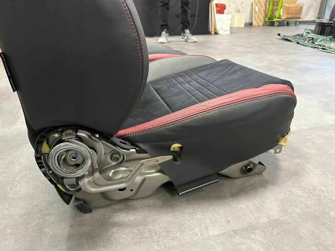 Fotele Przednie Subaru Impreza Prawe Lewe STI Mf-1