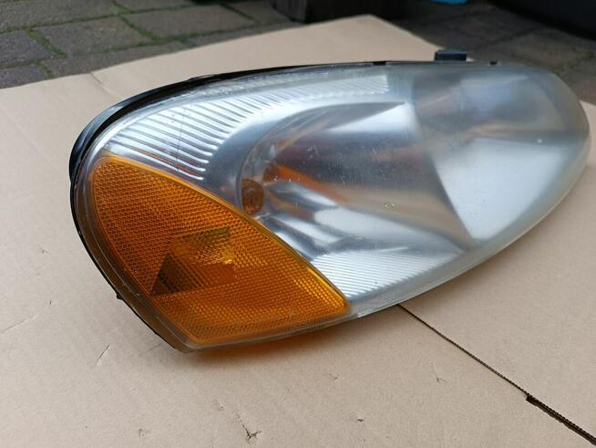 Chrysler Sebring 2 II 01-03 reflektor lampa prawy przód EURO