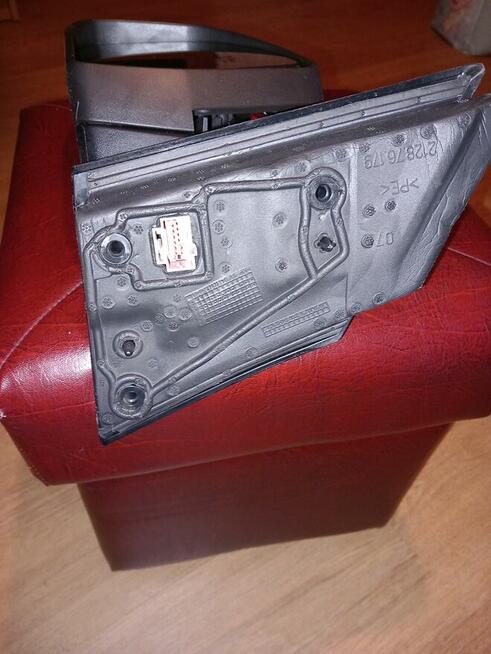 Lusterko Lewe do Focusa 8Pin