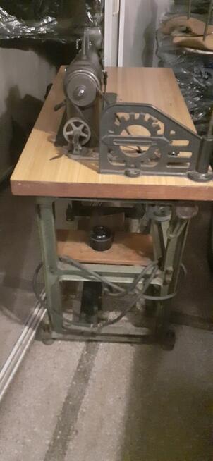 Maszyna do szycia na siłę