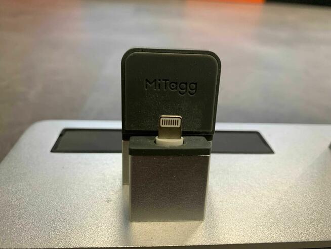 lampka/ładowarka NuDock