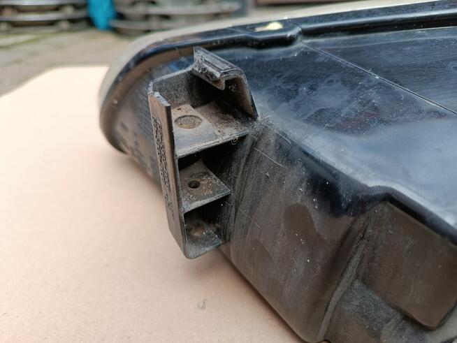 Chrysler Sebring 2 II 01-03 reflektor lampa prawy przód EURO