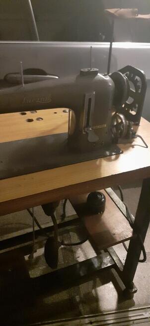 Maszyna do szycia na siłę