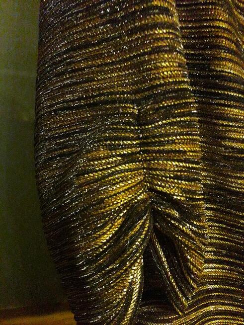 Błyszcząca sukienka roz 48