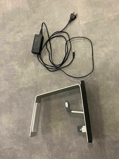 lampka/ładowarka NuDock