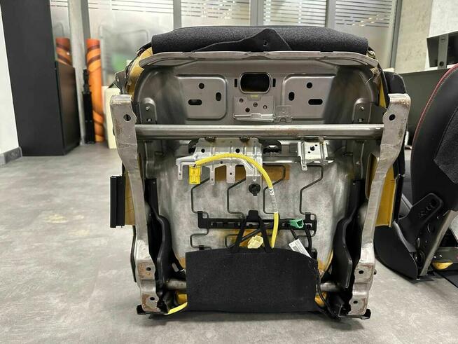 Fotele Przednie Subaru Impreza Prawe Lewe STI Mf-1