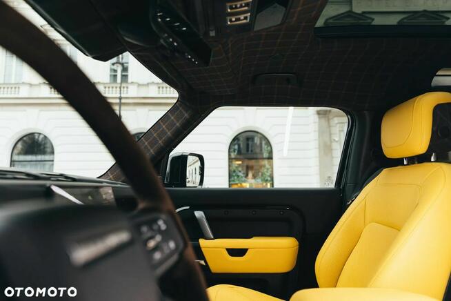 Land Rover Defender 90 5.0 P525 V8 BOGATA WERSJA / SALON PL