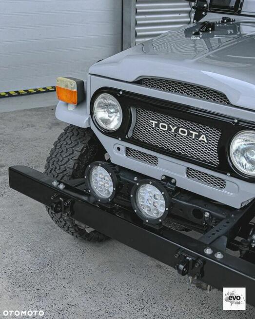 Toyota Land Cruiser FJ40 Benzyna 1980r Unikat