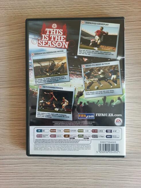 Gra FIFA 07 na PC lub DVD.