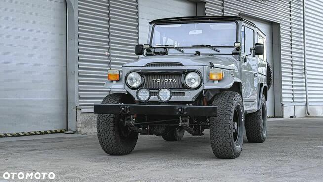 Toyota Land Cruiser FJ40 Benzyna 1980r Unikat