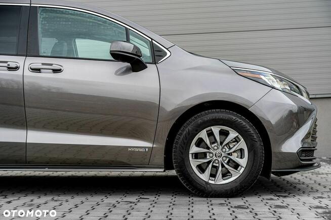 Toyota Sienna 2.7 LE Bogato wyposażona / 2.5 Hybryda