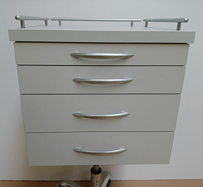 Asystor stomatologiczny biały popiel