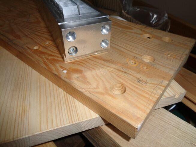 Grzebień klejowy na kreskę na płytę meblową Lignum