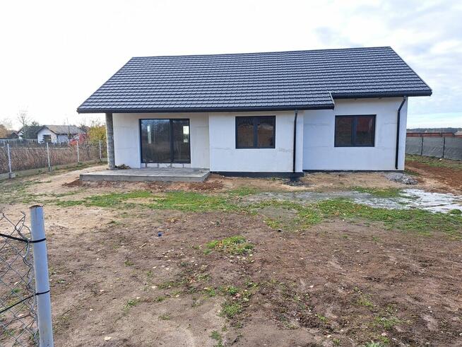 Dom w kostrzewach Kucerz gmina Lubanie