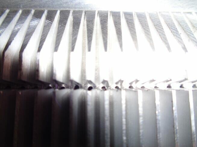 Grzebień klejowy na kreskę na płytę meblową Lignum