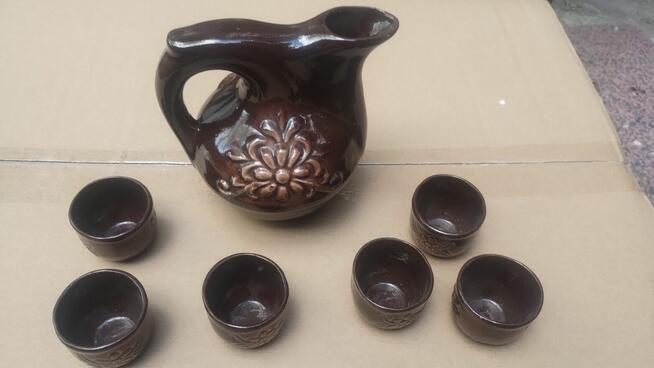 Komplety gliniane z czasów PRL-u