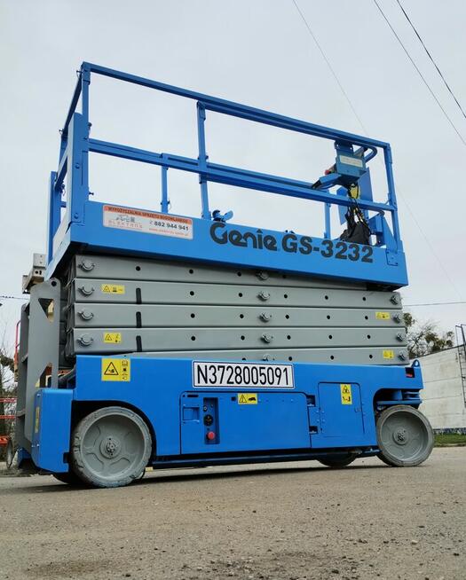 Podnośnik nożycowy GENIE GS-3232 - 12 m - WYNAJEM
