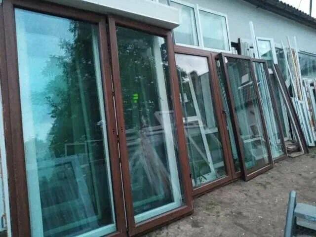 Okna i drzwi 1000- ące sztuk używane MEGA składy i place