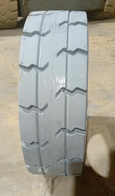 Koło JLG 406x125; 16x5