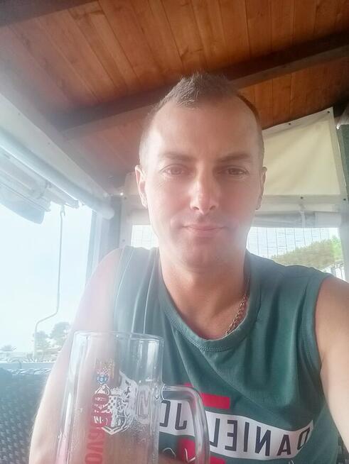 Fajny chłopak szuka , uroczej kobiety, miłości.