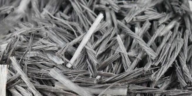 Włókna polimerowe rozproszone do betonu posadzek