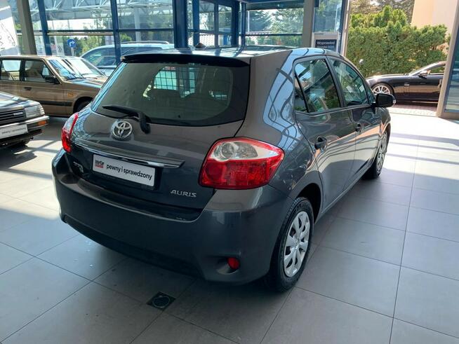 Toyota Auris zadbana, niski przebieg