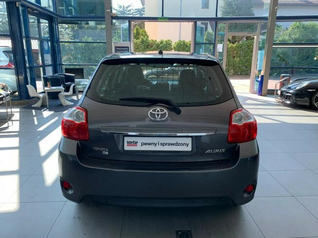 Toyota Auris zadbana, niski przebieg