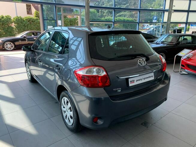 Toyota Auris zadbana, niski przebieg