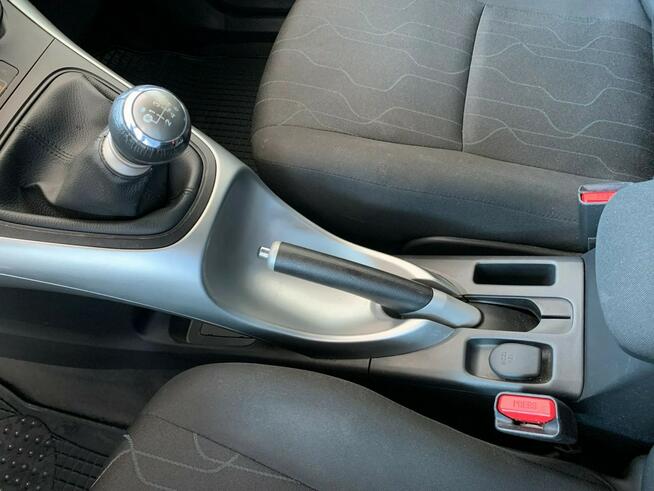 Toyota Auris zadbana, niski przebieg