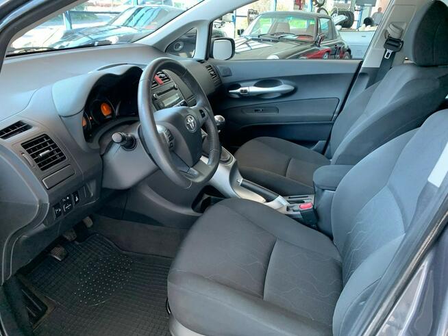 Toyota Auris zadbana, niski przebieg