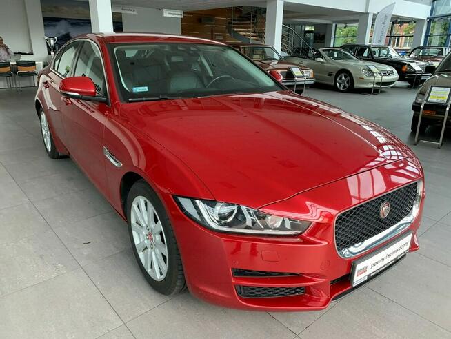 Jaguar XE 2.0D 180KM AUTO Prestige Faktura VAT23%