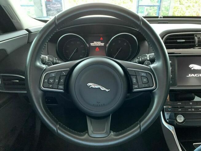 Jaguar XE 2.0D 180KM AUTO Prestige Faktura VAT23%