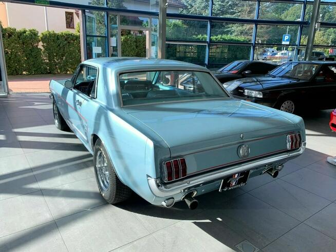 Ford Mustang 4.8 l o mocy 276 km 1966r