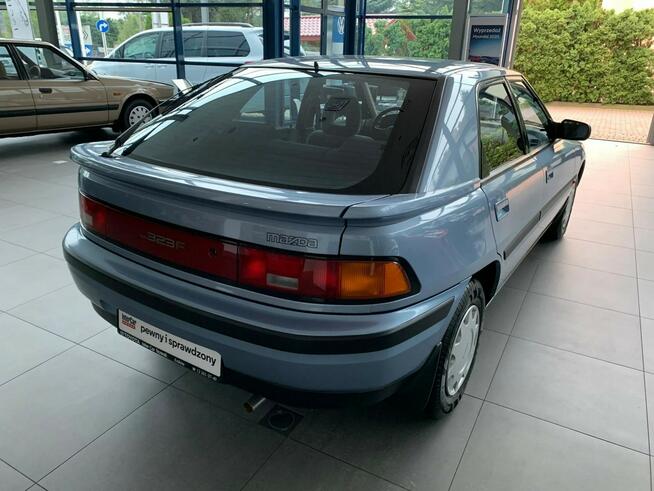 Mazda 323 F z 1990 roku z silnikiem 1.8 o mocy 103 KM Fabrycznie Nowa