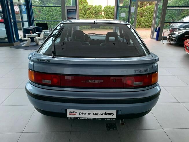 Mazda 323 F z 1990 roku z silnikiem 1.8 o mocy 103 KM Fabrycznie Nowa