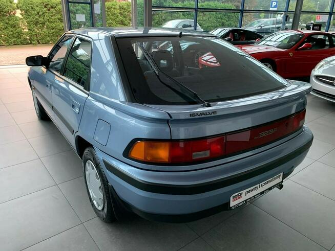 Mazda 323 F z 1990 roku z silnikiem 1.8 o mocy 103 KM Fabrycznie Nowa