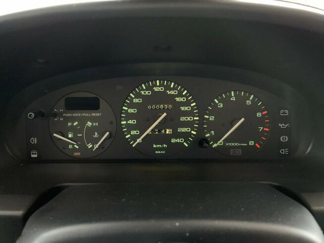 Mazda 323 F z 1990 roku z silnikiem 1.8 o mocy 103 KM Fabrycznie Nowa