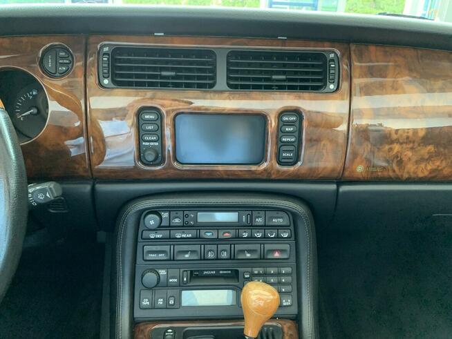 Jaguar XKR 4.2 benzyna automat cabrio przepięklny