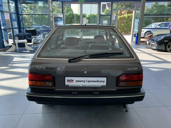 Mazda 323 Fabrycznie nowy z prywatnej kolekcji Heinza Macchi