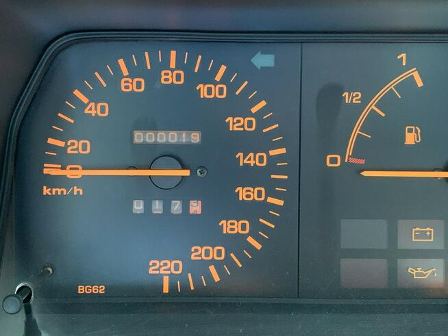 Mazda 323 Fabrycznie nowy z prywatnej kolekcji Heinza Macchi