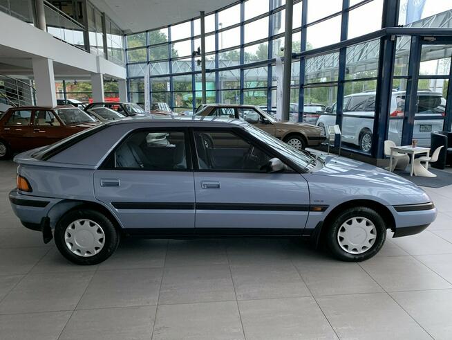 Mazda 323F Fabrycznie nowy auto z kolekcji Heinza Macchi