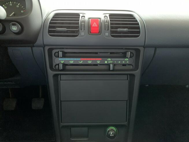 Mazda 323F Fabrycznie nowy auto z kolekcji Heinza Macchi