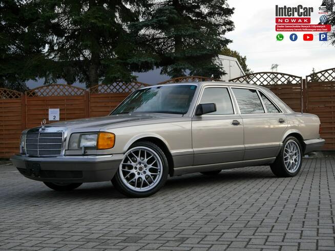 Klasyczny Mercedes W126 w wersji long