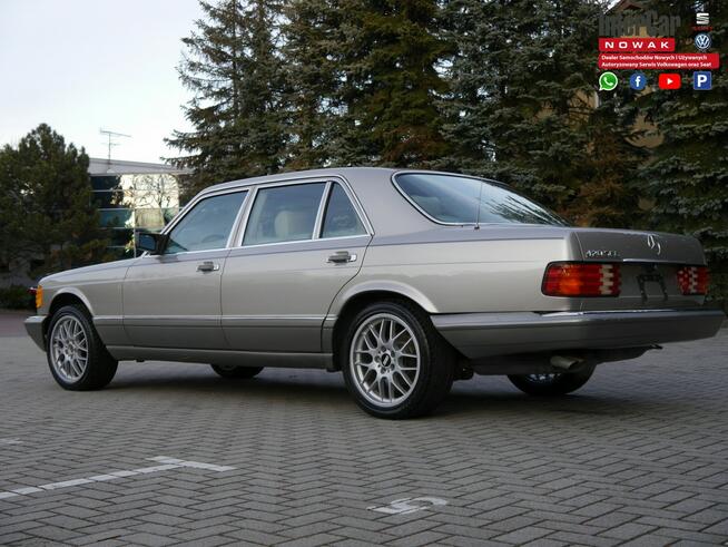 Klasyczny Mercedes W126 w wersji long