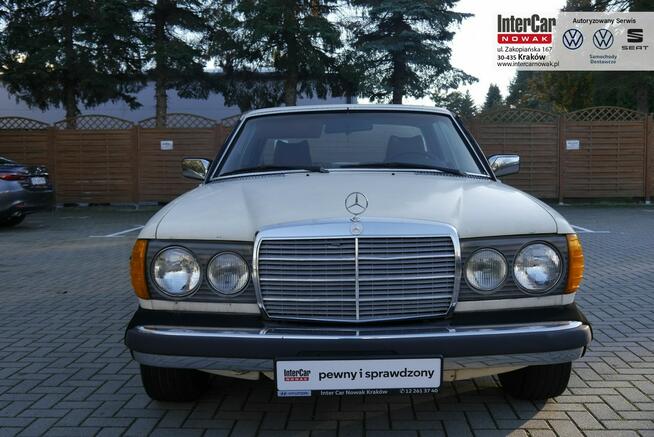 Klasyczny Mercedes W123 Coupe. Faktura VAT23%