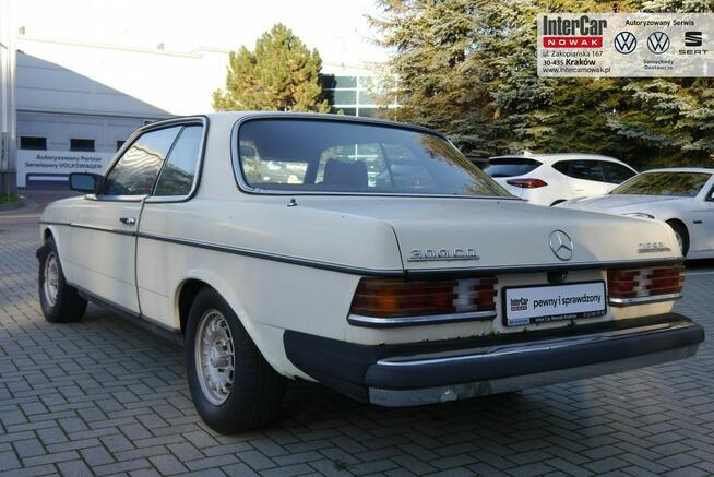 Klasyczny Mercedes W123 Coupe. Faktura VAT23%