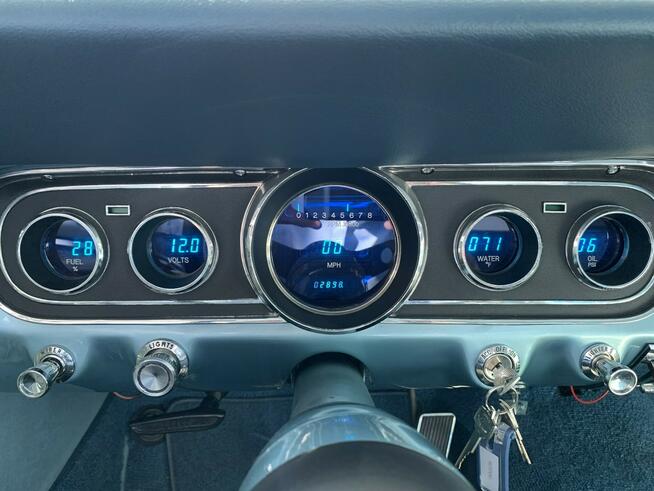 Piękny i niepowtarzalny Mustang z 1966 roku