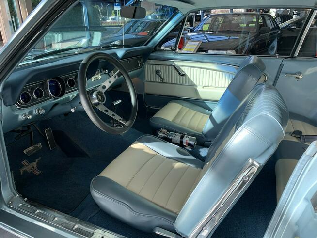 Piękny i niepowtarzalny Mustang z 1966 roku